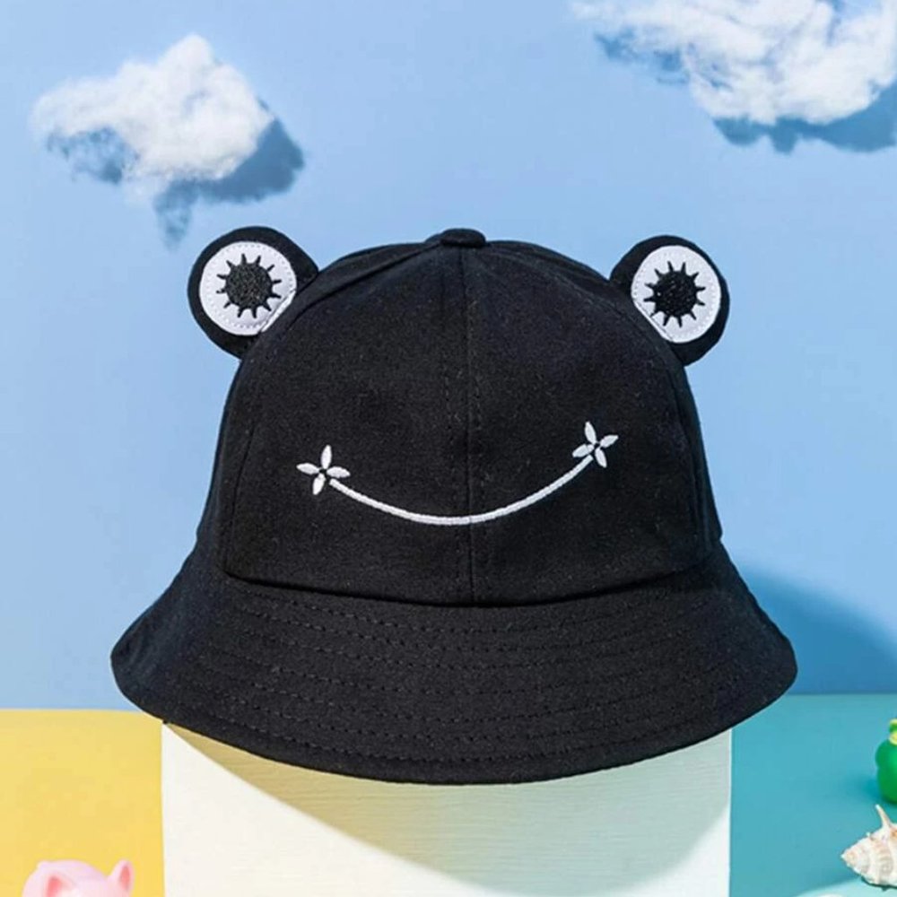 Cartoon Frog Bucket Hat in Black